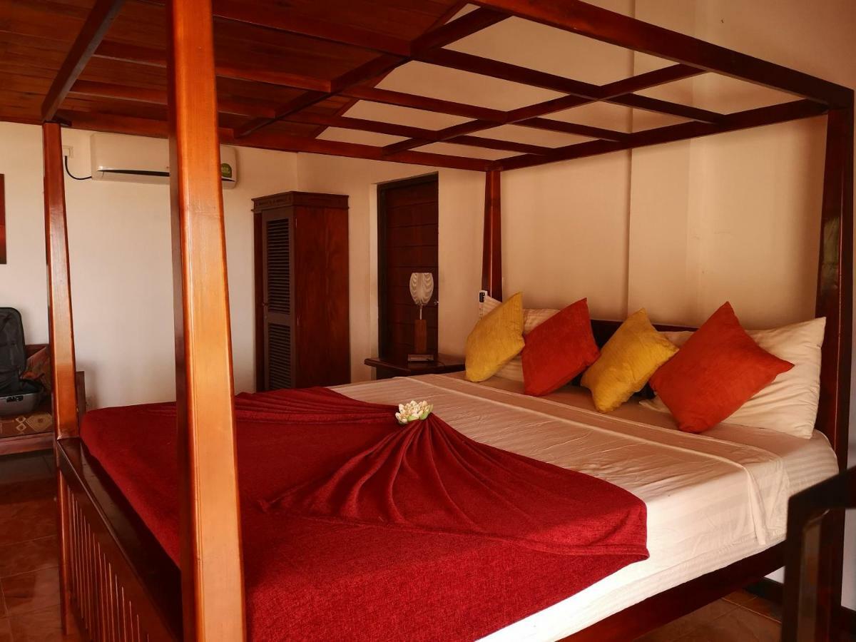 Tropical Beach House Hikkaduwa Exterior foto
